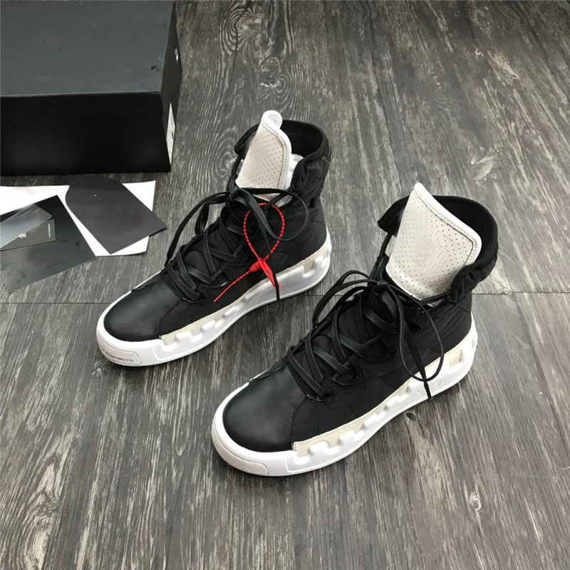 2021 fashion Casual Shoes Boots Red White Black High-Top Men Sneakers Waterproof Genuine Leather Shoe
2021 fashion Casual Shoes Boots Red White Black High-Top Men Sneakers Waterproof Genuine Leather Shoe