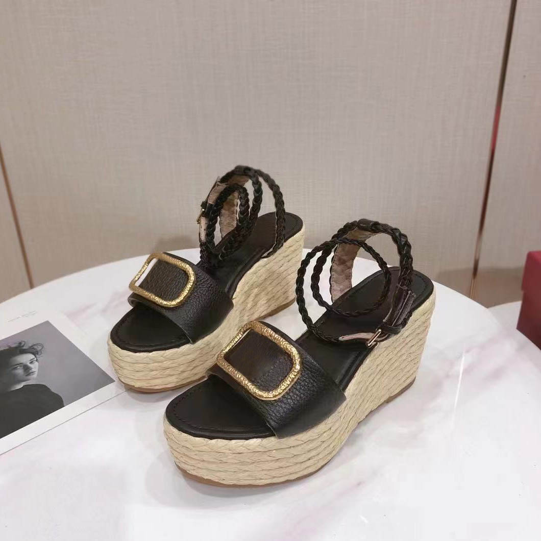 

Sell Well High Quality Slippers slides sandals Summer Flats Sexy real leather platform Shoes Ladies Beach shoe, Black