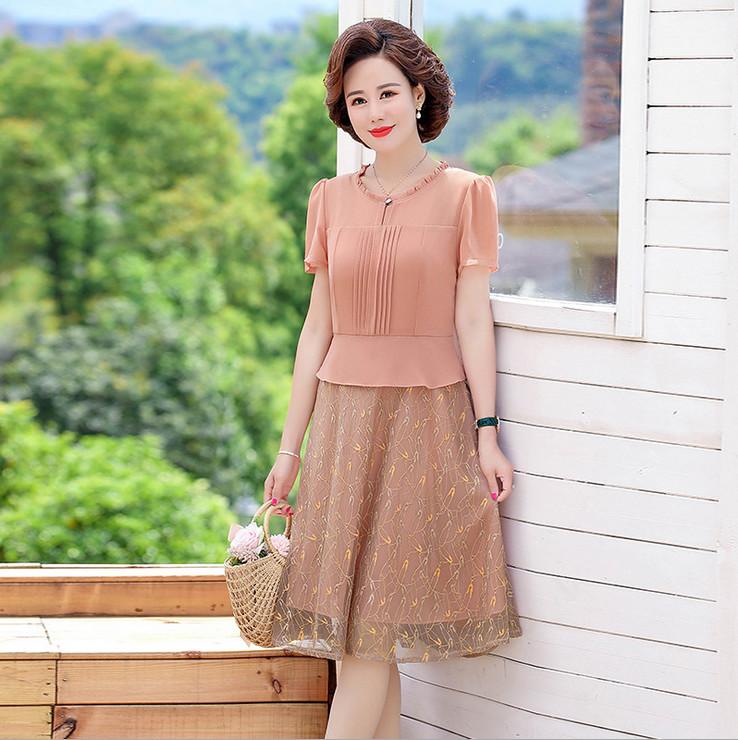 Party Dresses Women'S Summer Dress Middle-Aged Mother Short Sleeve Chiffon Lace Patchwork Pleated Fake Two Piece Vestido, Pink 153758
Party Dresses Women'S Summer Dress Middle-Aged Mother Short Sleeve Chiffon Lace Patchwork Pleated Fake Two Piece Vestido, Pink 153758