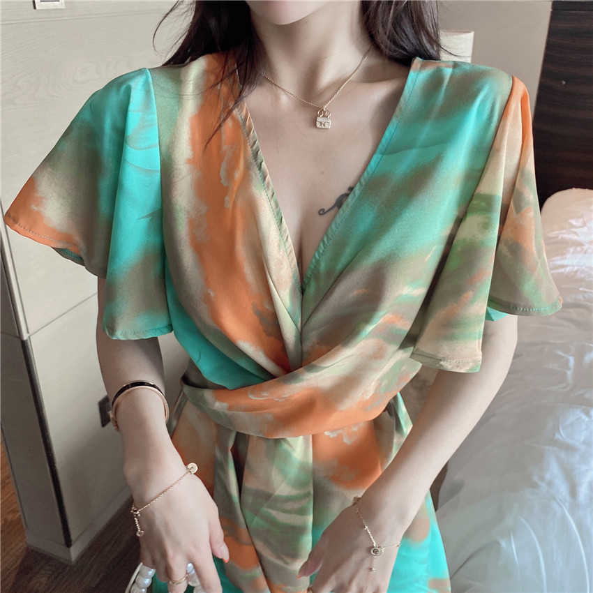 Yedinas Tie Dye Summer V Neck Jumpsuit Shorts Women Traf Beach Style Playsuit Chiffon Bodysuit Print Female Sexy Rompers Boho 210527