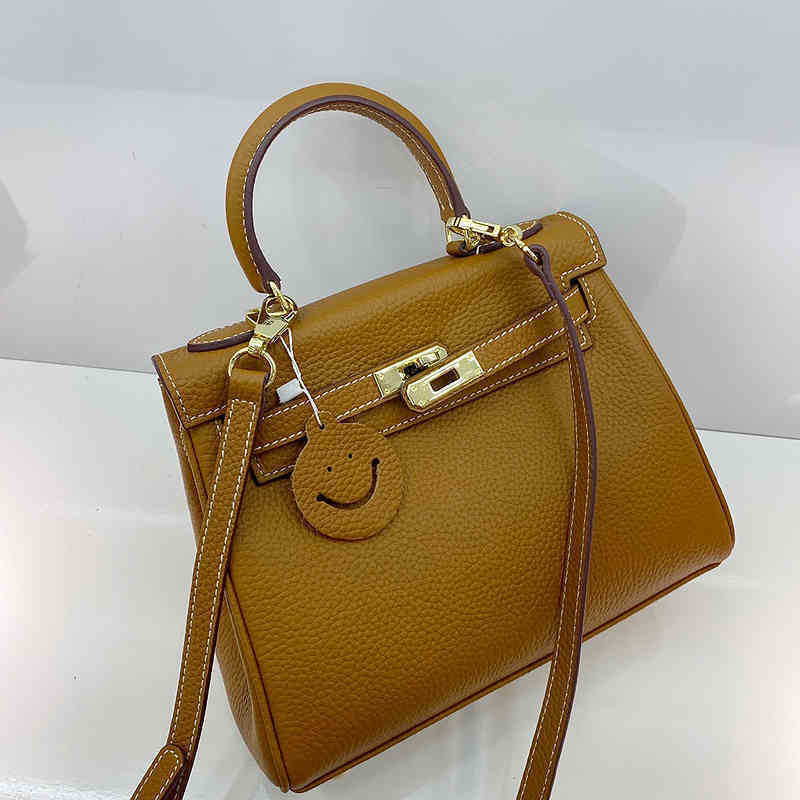 CLASSIC FLOWER Designer Bag Women's 2021 Fashion High Quality Leather Litchi h Second Generation Mini Have Birkin
CLASSIC FLOWER Designer Bag Women's 2021 Fashion High Quality Leather Litchi h Second Generation Mini Have Birkin