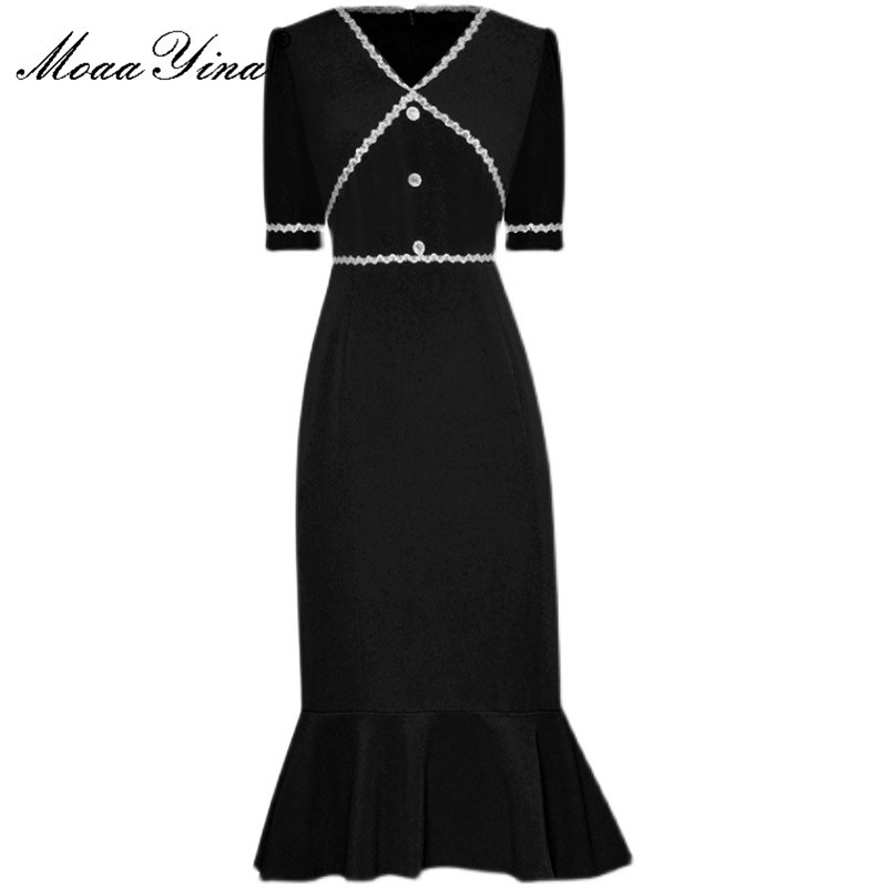 Summer Fashion Black Dress Women High Street style V-neck Short sleeve embroidered Slim Mermaid 210524
Summer Fashion Black Dress Women High Street style V-neck Short sleeve embroidered Slim Mermaid 210524