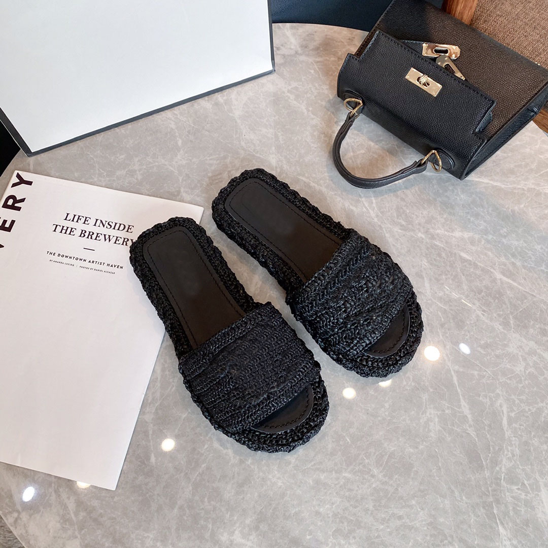 2021 Luxury Designer A1 Women Rope Woven Slippers Ladies Solid Leisure Sandals Fashion Scuffs Casual Shoes Top Quality With Box Size 35-40, Color 3
2021 Luxury Designer A1 Women Rope Woven Slippers Ladies Solid Leisure Sandals Fashion Scuffs Casual Shoes Top Quality With Box Size 35-40, Color 3
