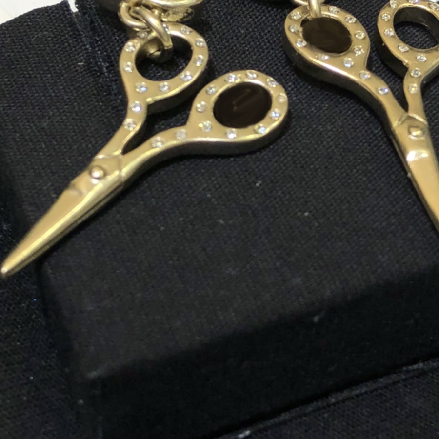 L0-C58 Designer Stud Classic Letter Logo Scissors double side inlaid drill 925 Silver Needle, Golden;silver
L0-C58 Designer Stud Classic Letter Logo Scissors double side inlaid drill 925 Silver Needle, Golden;silver