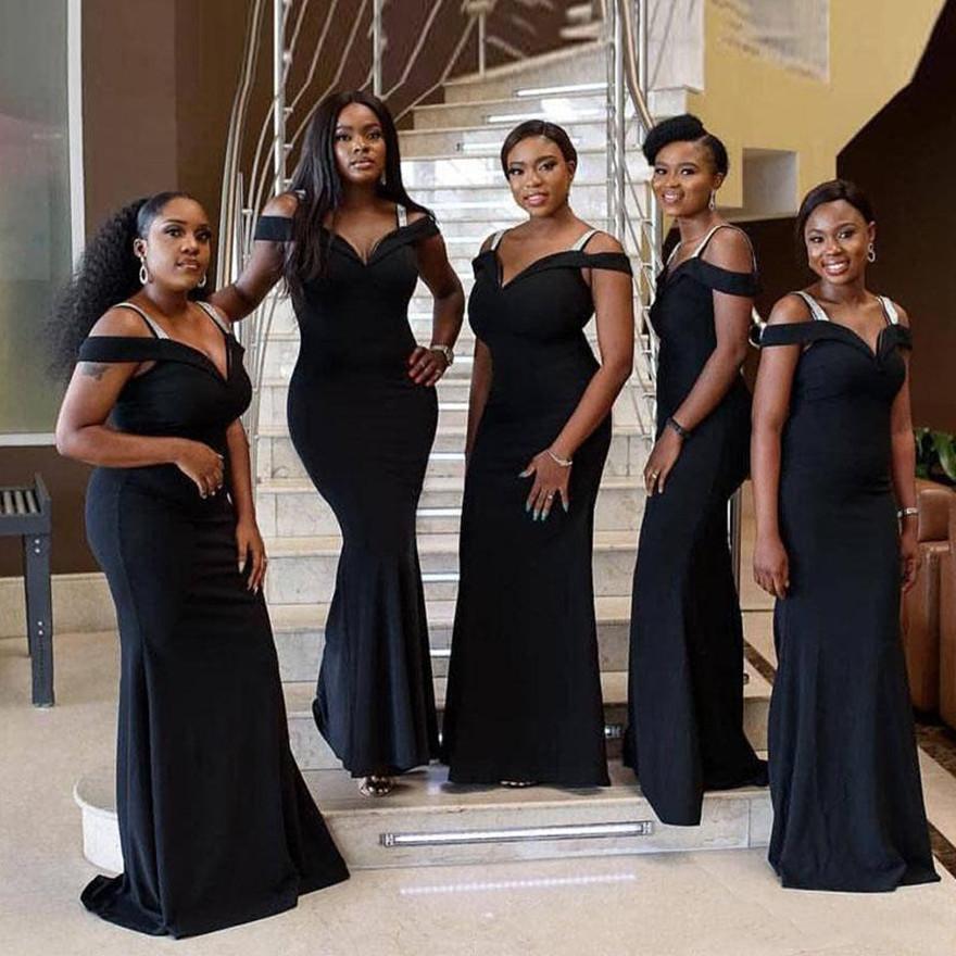 Black Bridesmaid Dresses Straps Off The Shoulder Sheath Sleeveless Floor Length Pleats Custom Made Maid Of Honor Gown Plus Size Country Wedding Vestid
