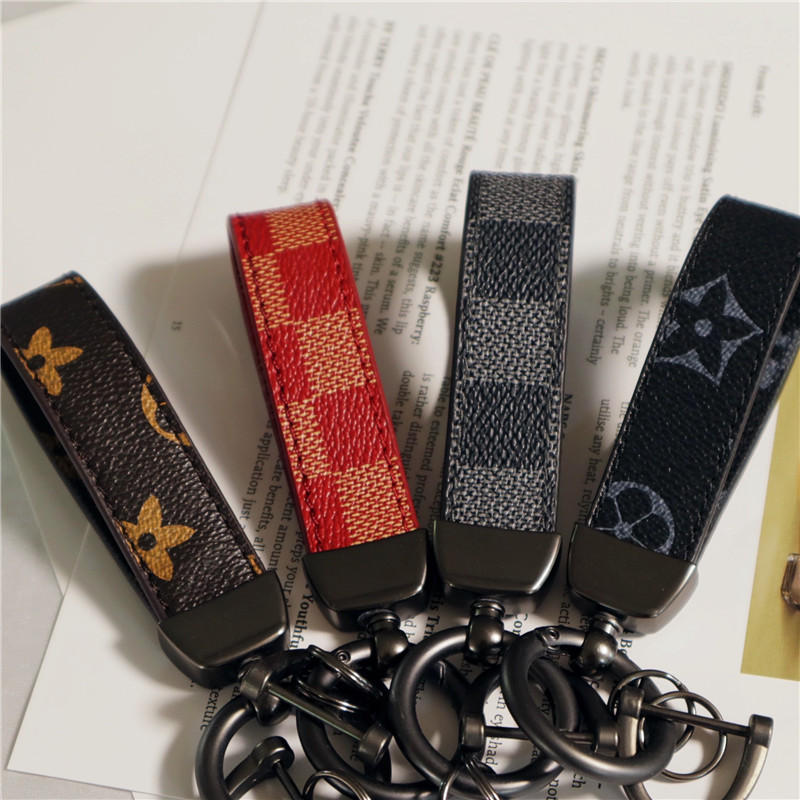 Unisex Car Keychain High Quality Alloy Pendant Fashion PU Leather Metal Buckle Key Chain Jewelry Gifts for Handbags
Unisex Car Keychain High Quality Alloy Pendant Fashion PU Leather Metal Buckle Key Chain Jewelry Gifts for Handbags