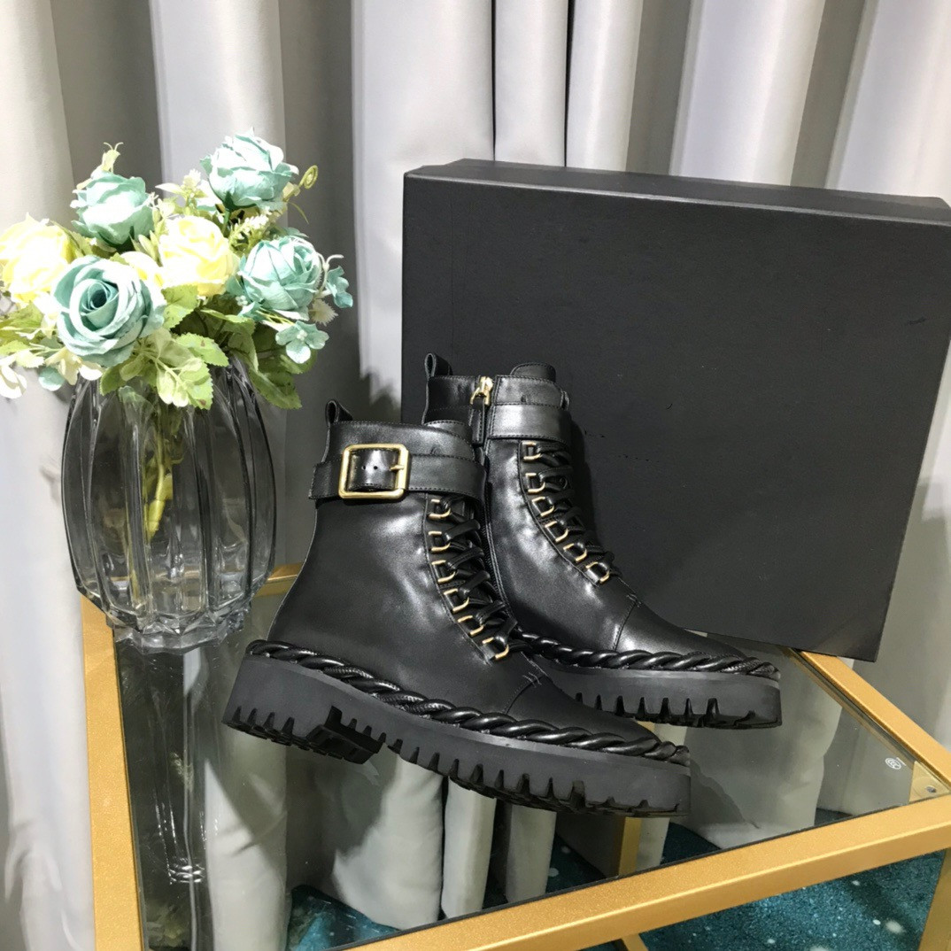 Dark pure leather Martin boots women's thick-soled autumn and winter 2021 thick heel side zipper belt buckle British motorcycle boot, Box
Dark pure leather Martin boots women's thick-soled autumn and winter 2021 thick heel side zipper belt buckle British motorcycle boot, Box