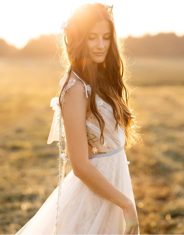 2021 Boho Embroidery Lace Wedding Dresses For Bride A Line Country Bridal Gowns Straps Sexy Backless Sleeveless Engagment Dress Vestido De Novia