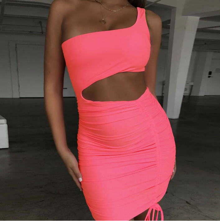 DEAT Summer One Shoulder Sexy Bodycon Women Hollow Out Ruched Backless Bandage Short Mini Dress MI619 210709