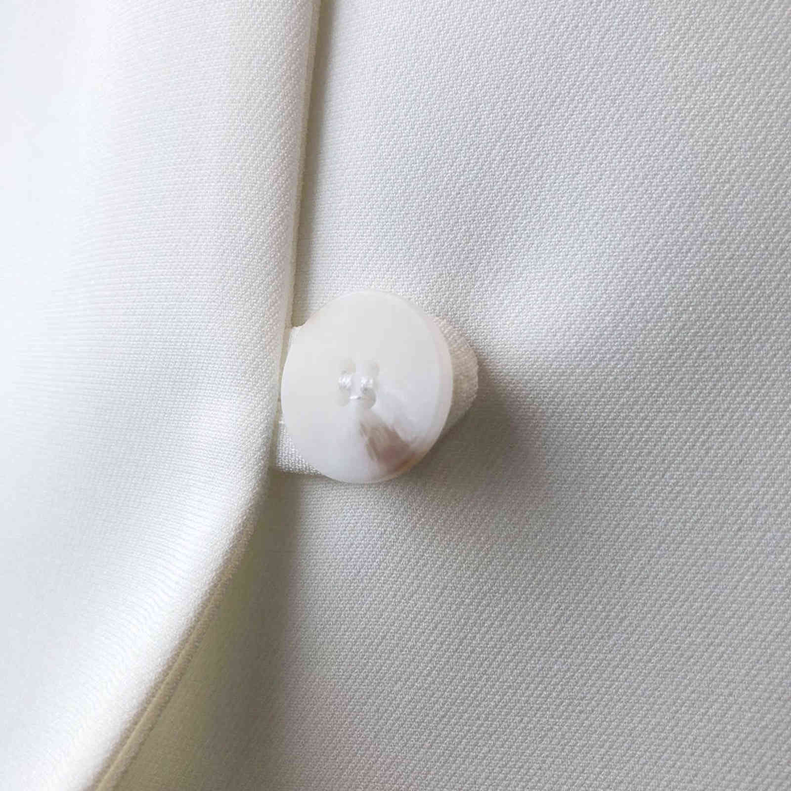 Yeeloca Temperament White Blazer Women's Spring Two Buttons Notched Suit Coat British Style Loose Long Sleeve Top 211122