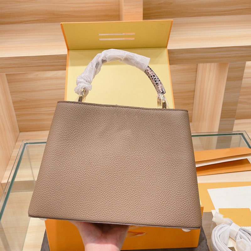 Handbag Women Luxurys Designers Bags 2021 Crossbody Bag Genuine Leather Messenger Fashion Plain Letter Patchwork Purse Multicolor Flap Walle, No bags;make up the difference
Handbag Women Luxurys Designers Bags 2021 Crossbody Bag Genuine Leather Messenger Fashion Plain Letter Patchwork Purse Multicolor Flap Walle, No bags;make up the difference