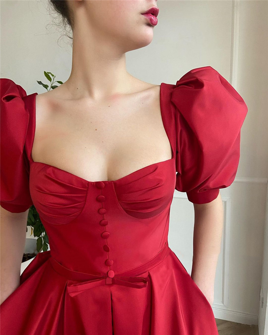 2021 New A Line Burgundy Satin Evening Party Dresses Short Puff Sleeves Sweetheat Buttons Slit Ankle Length Formal Gown