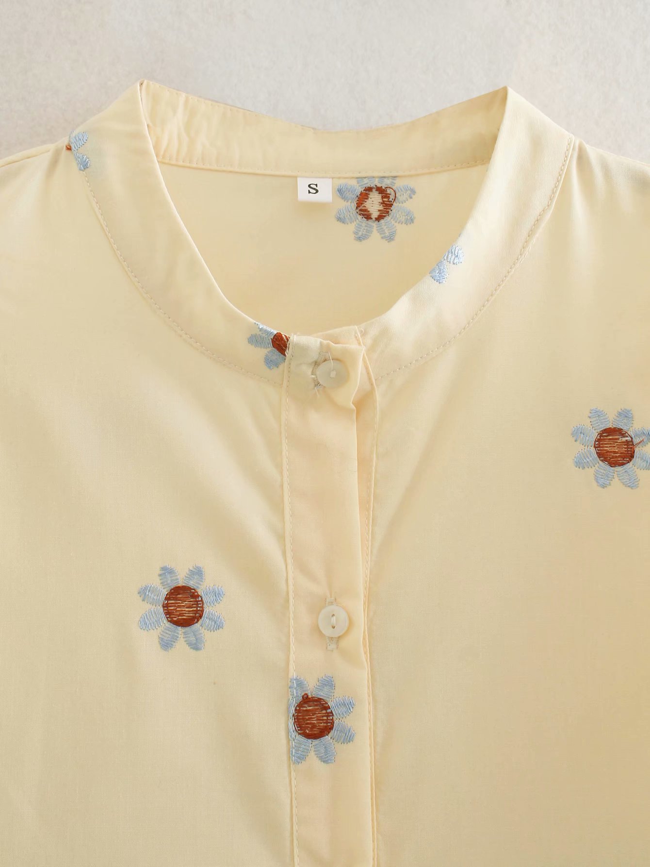 Woman Stand-up Collar Floral Embroidered Short-sleeved Dress Vintage Fashion Ruffled Hem Chic Female Dresses Vestidos 210507