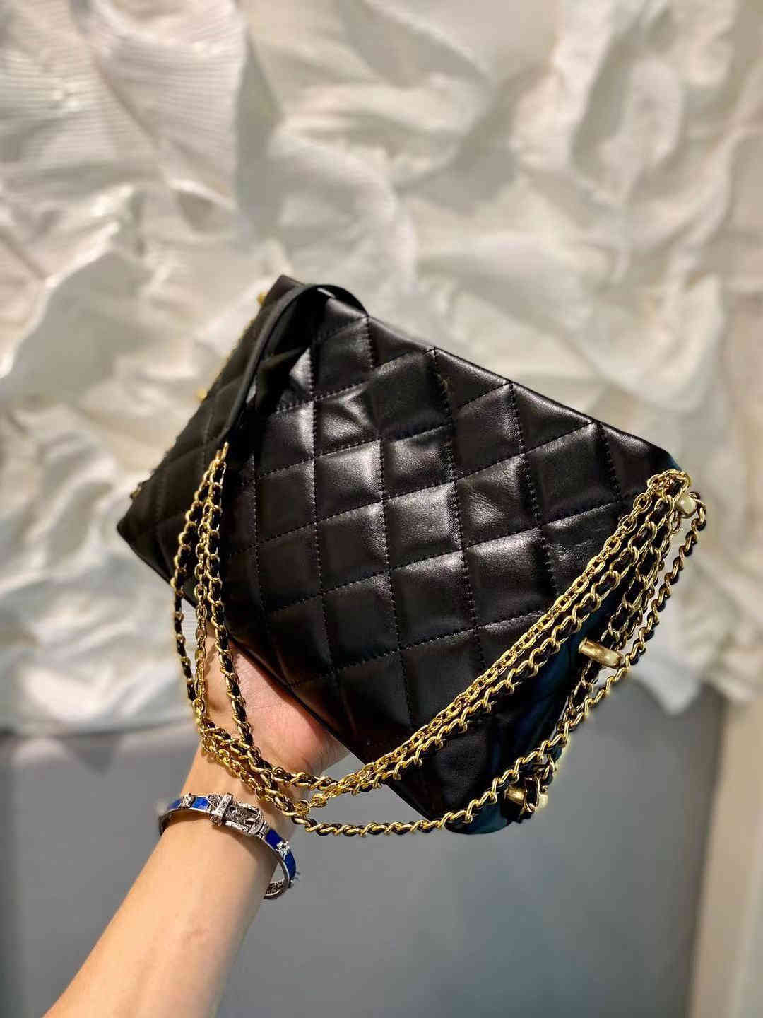 classic flowerwomen luxurys c/c solds bags designers purses cross body genuine leather channel handbags the single shoulder bag fashion clas
classic flowerwomen luxurys c/c solds bags designers purses cross body genuine leather channel handbags the single shoulder bag fashion clas
