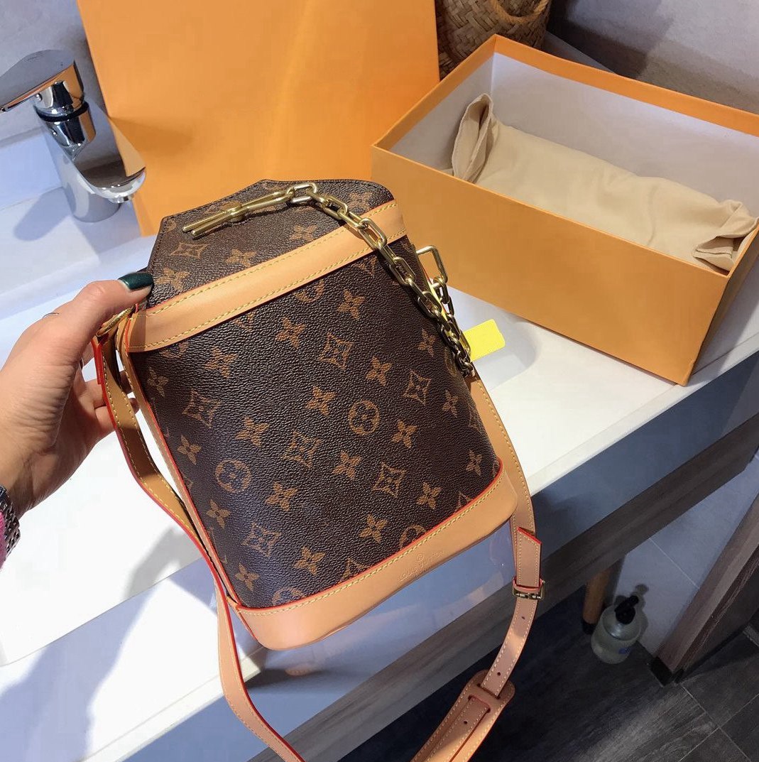 Luxury Brand Leather Bag Handbag High Quality Handbags Wallet Famous Women Crossbody Fashion Vintage Shoulder Bags - L4486, Red;black
Luxury Brand Leather Bag Handbag High Quality Handbags Wallet Famous Women Crossbody Fashion Vintage Shoulder Bags - L4486, Red;black