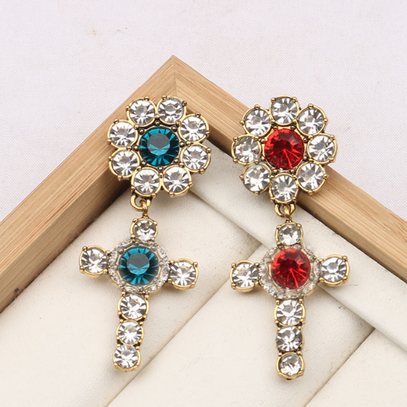 19color Design 18K Gold Plated Women Letters Stud Hollow Long Dangle Chandelier Earrings Small Sweet Wind 925 Silver Rhinestone Pearl Exaggerate Wedding Jewerry
19color Design 18K Gold Plated Women Letters Stud Hollow Long Dangle Chandelier Earrings Small Sweet Wind 925 Silver Rhinestone Pearl Exaggerate Wedding Jewerry