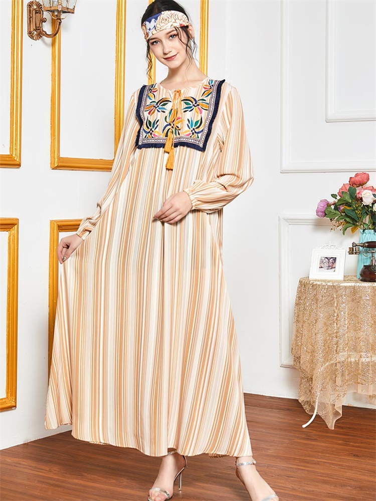 Maxi Dress Ethnic Striped Embroidery Long Sleeve Autumn 2021 Loose Casual Turkey Arabic Muslim Clothes for Women moroccan kaftan
Maxi Dress Ethnic Striped Embroidery Long Sleeve Autumn 2021 Loose Casual Turkey Arabic Muslim Clothes for Women moroccan kaftan
