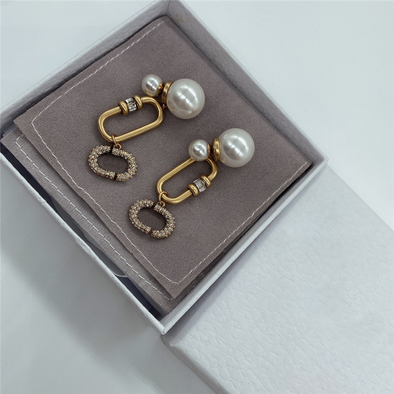 Womens Pearl Stud Earrings Fashion Crystal Diamond Charm Women Luxurys Designers Earrings Love Gifts Jewelry Ornaments Miracle1975, Golden;silver
Womens Pearl Stud Earrings Fashion Crystal Diamond Charm Women Luxurys Designers Earrings Love Gifts Jewelry Ornaments Miracle1975, Golden;silver