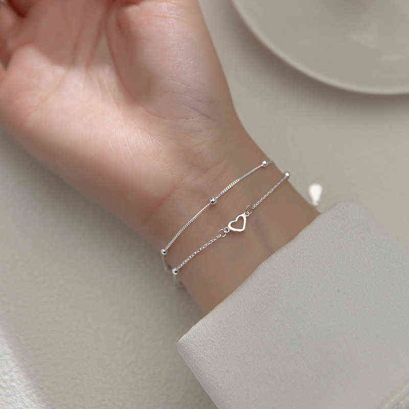 Ventfille 925 Sterling Silver Double Love Heart Hollow Round Beads Bracelet Female Fashion Romantic Jewelry Classic Adjustable
Ventfille 925 Sterling Silver Double Love Heart Hollow Round Beads Bracelet Female Fashion Romantic Jewelry Classic Adjustable