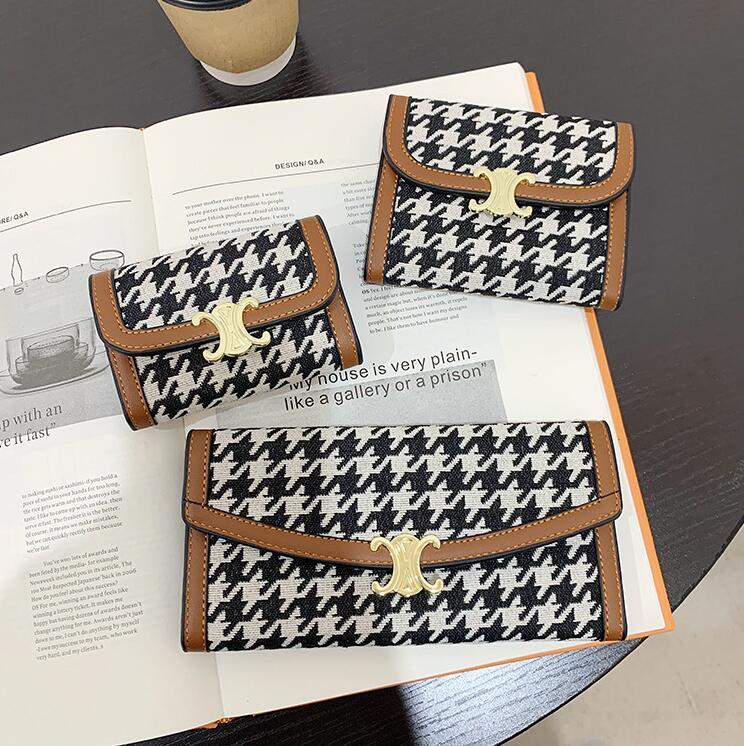 wholesale women handbag elegant atmospheric plaid canvas womens wallets multifunctional printing fashion long wallet trend contrast color leather card bag, Brown2(boutique box)
wholesale women handbag elegant atmospheric plaid canvas womens wallets multifunctional printing fashion long wallet trend contrast color leather card bag, Brown2(boutique box)