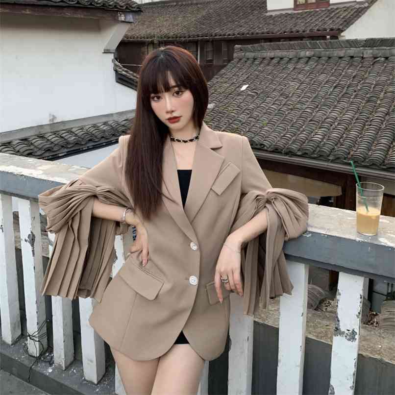 Elegant Temperament Blazer Women's Coat Spring Fall Notched Chic Design Bow deco Pleated Butterfly sleeve Suit Outwear 210602, Khaki
Elegant Temperament Blazer Women's Coat Spring Fall Notched Chic Design Bow deco Pleated Butterfly sleeve Suit Outwear 210602, Khaki