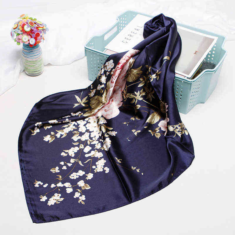 Fashion Neckerchief Scarf For Women Floral Print Silk Satin Hijab Scarfs 90*90cm Square Shawls Headband Scarves For Ladies 2021 Y1108
Fashion Neckerchief Scarf For Women Floral Print Silk Satin Hijab Scarfs 90*90cm Square Shawls Headband Scarves For Ladies 2021 Y1108