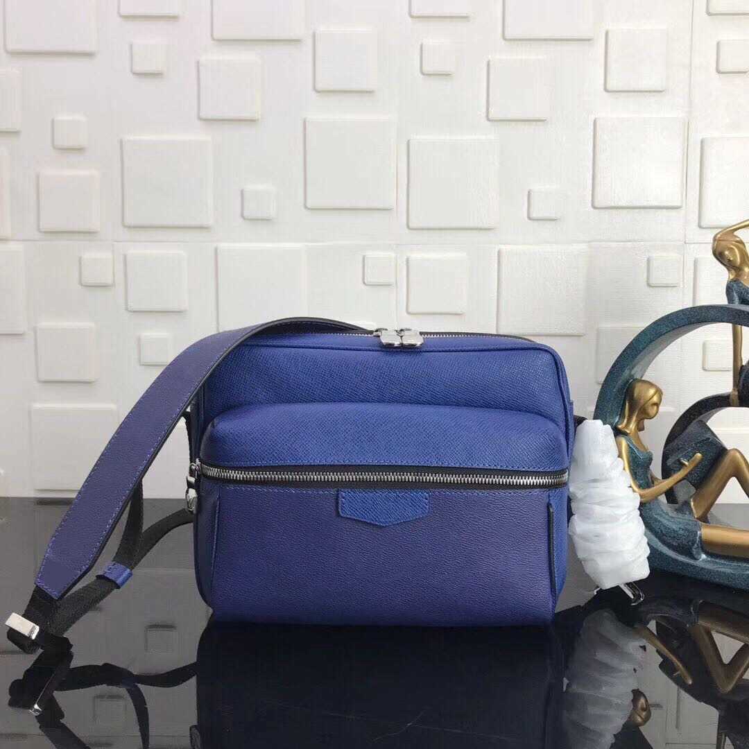 CLASSIC FLOWER High quality bags outdoor Shoulder Bags classic Cross Body Bag Tote handbags for man purse messenger bag men wholesale
CLASSIC FLOWER High quality bags outdoor Shoulder Bags classic Cross Body Bag Tote handbags for man purse messenger bag men wholesale