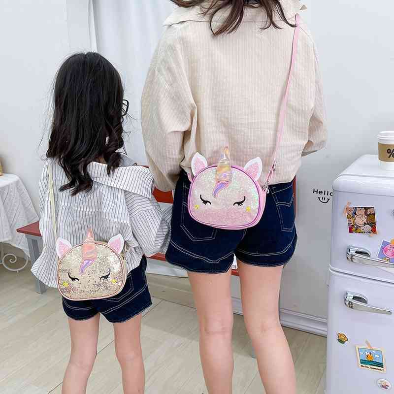 2020 spring new chain women's bag cartoon cute Unicorn BAG PERSONALIZED shape Sequin Single Shoulder Messenger Bag, Black
2020 spring new chain women's bag cartoon cute Unicorn BAG PERSONALIZED shape Sequin Single Shoulder Messenger Bag, Black