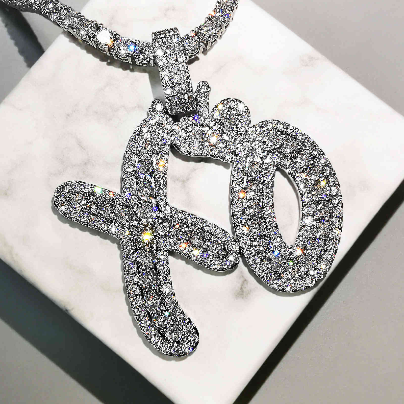 Bling Letters Pendant Necklace AAA Zircon Heart XO Celebrity Style Mens Necklace Fashion Rap Hip Hop Jewelry 210323
Bling Letters Pendant Necklace AAA Zircon Heart XO Celebrity Style Mens Necklace Fashion Rap Hip Hop Jewelry 210323