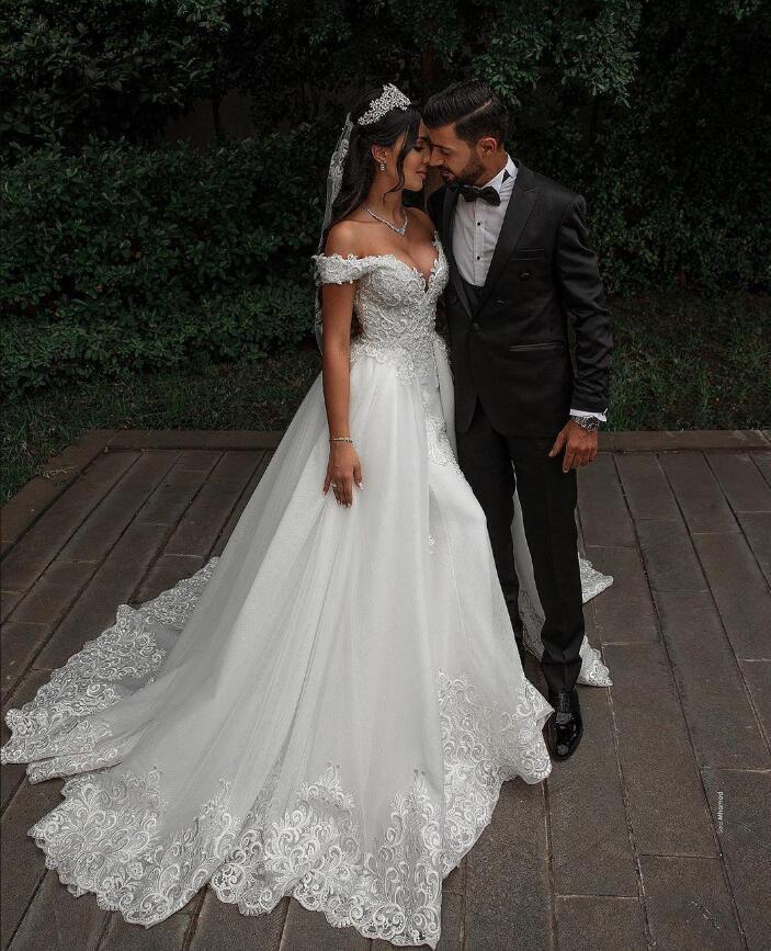 Elegant Beaded Lace Wedding Dresses Mermaid Bridal Gowns With Detachable Train Off Shoulder Applique Ivory Over skirt 2021 Bride Dress