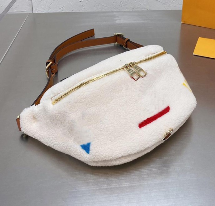 Designer Women fur Teddy Fanny Pack Bag Luxurys Designers Bags Paris Brand Lambswool Fur Plush Printed Crossbody Waist Handbags Woman Lambs, White1
Designer Women fur Teddy Fanny Pack Bag Luxurys Designers Bags Paris Brand Lambswool Fur Plush Printed Crossbody Waist Handbags Woman Lambs, White1