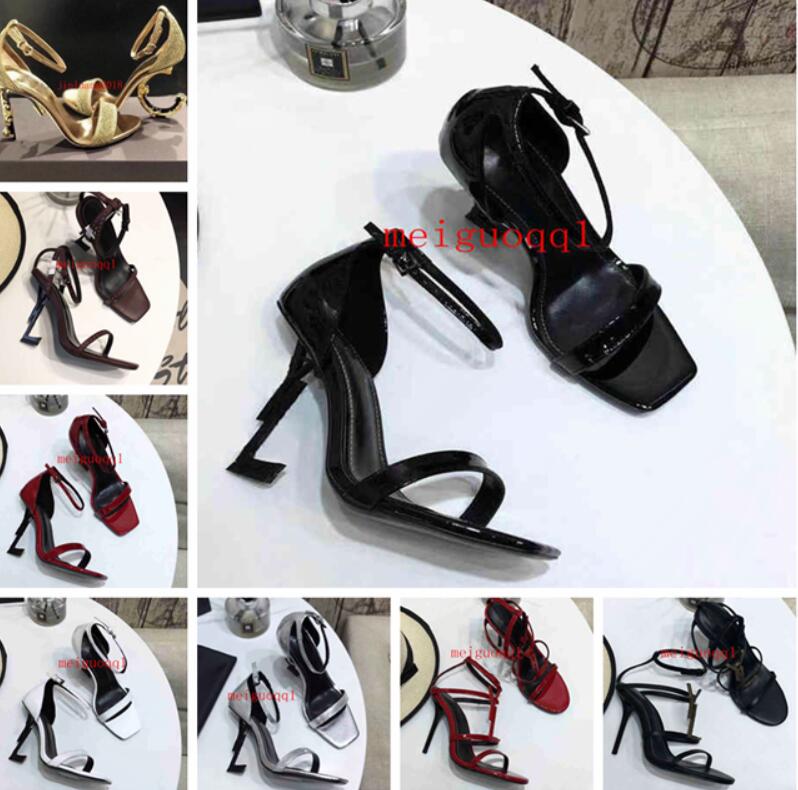 Women's fashion luxurys designers Sandals . High heels. casual shoes. Boots. Exquisite leather and letters. Made of imported cowhide fabric, lining sheepskin size 34-41, Description
Women's fashion luxurys designers Sandals . High heels. casual shoes. Boots. Exquisite leather and letters. Made of imported cowhide fabric, lining sheepskin size 34-41, Description
