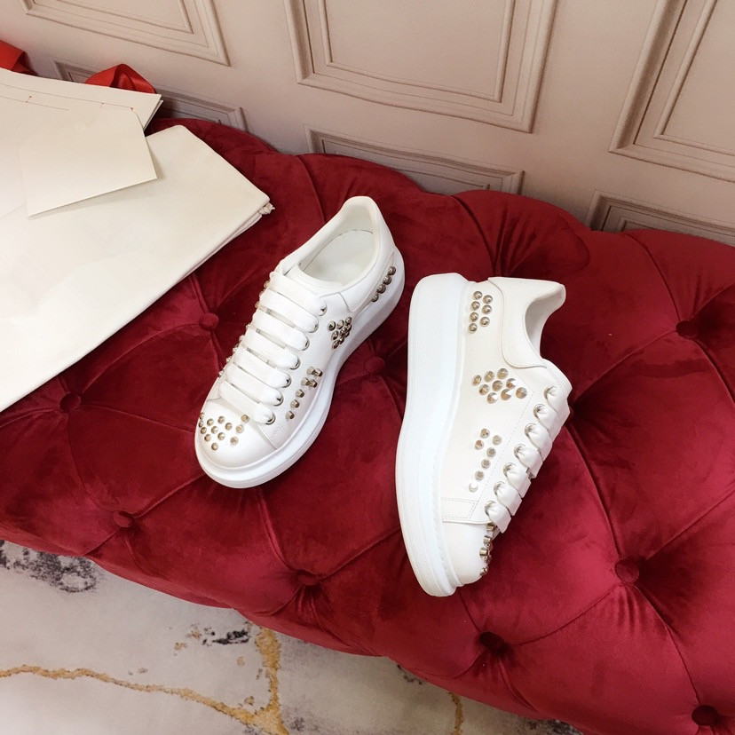 2021 classic canvas shoes limited edition lovers printed sneakers versatile high top canvas shoe packaging shoe's size 35-45, 01
2021 classic canvas shoes limited edition lovers printed sneakers versatile high top canvas shoe packaging shoe's size 35-45, 01
