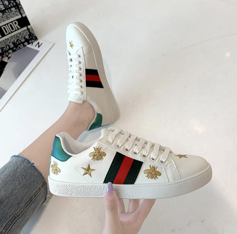MSN03 Brand Women leather skateboard shoe fashion Sneakers Embroidered Bee Sport Trainers Casual Flat Street White Bowling Shoes, W1
MSN03 Brand Women leather skateboard shoe fashion Sneakers Embroidered Bee Sport Trainers Casual Flat Street White Bowling Shoes, W1