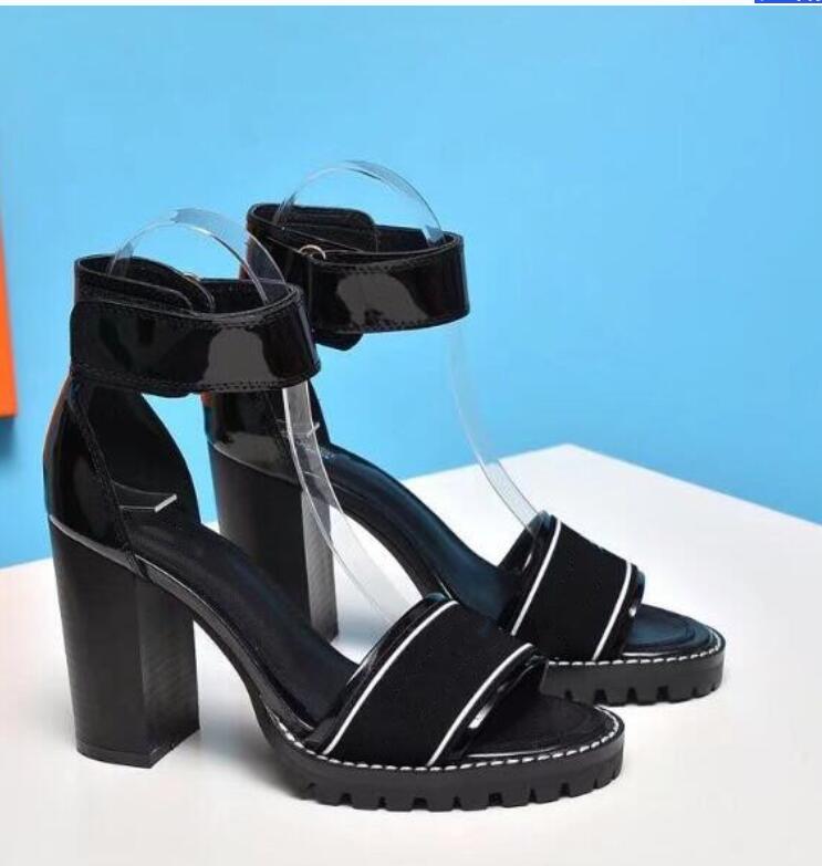Fashion Designer Women Sandals Women's Luxury Scene High Heeled Sandal Top Quality Black Office Shoes
Fashion Designer Women Sandals Women's Luxury Scene High Heeled Sandal Top Quality Black Office Shoes