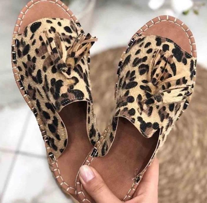 Women Shoes Sandals Summer Flat PU Leather Gladiator Luxury Woman Outdoor Beach Slides Slippers Designers Zapatos De Mujer, Black
Women Shoes Sandals Summer Flat PU Leather Gladiator Luxury Woman Outdoor Beach Slides Slippers Designers Zapatos De Mujer, Black