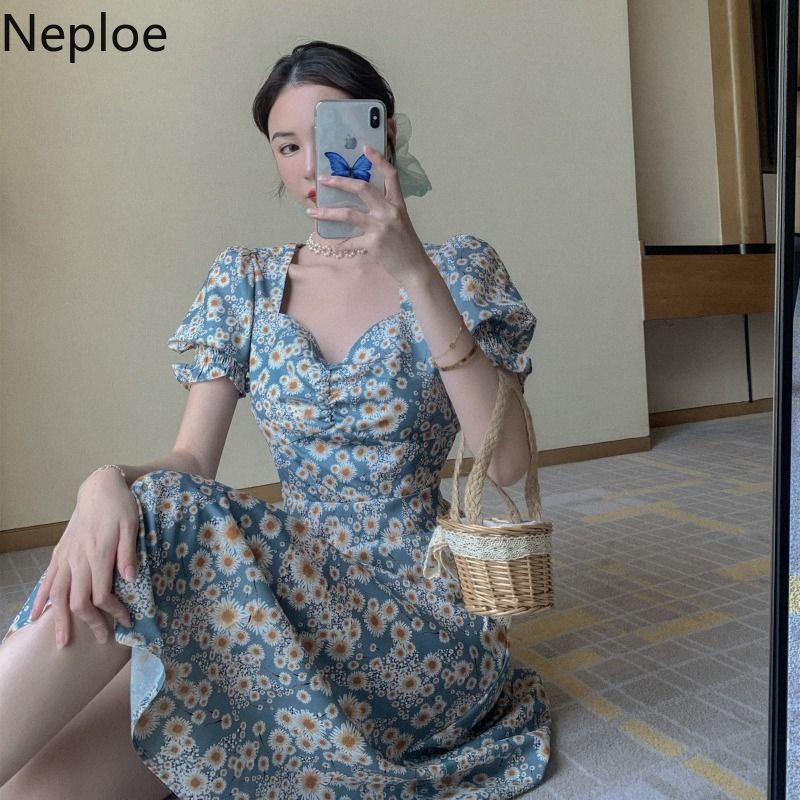 Neploe Korean Chic Vintage Daisy Dress Women Puff Short Sleeve Sundress Vestidos Korean High Waist Slim Fit A-line Split Dresses 210422