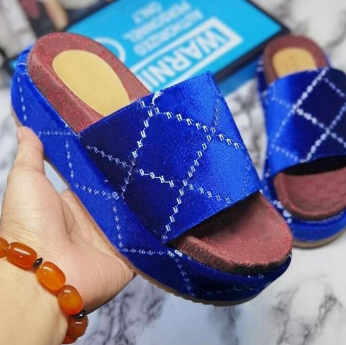 2021 Newest Designer womens Sandals Canvas Platform Slipper Real Leather Beige brick Red Colors Beach Slides Slippers Outdoor Party Sandal size36-45, Black;white
2021 Newest Designer womens Sandals Canvas Platform Slipper Real Leather Beige brick Red Colors Beach Slides Slippers Outdoor Party Sandal size36-45, Black;white