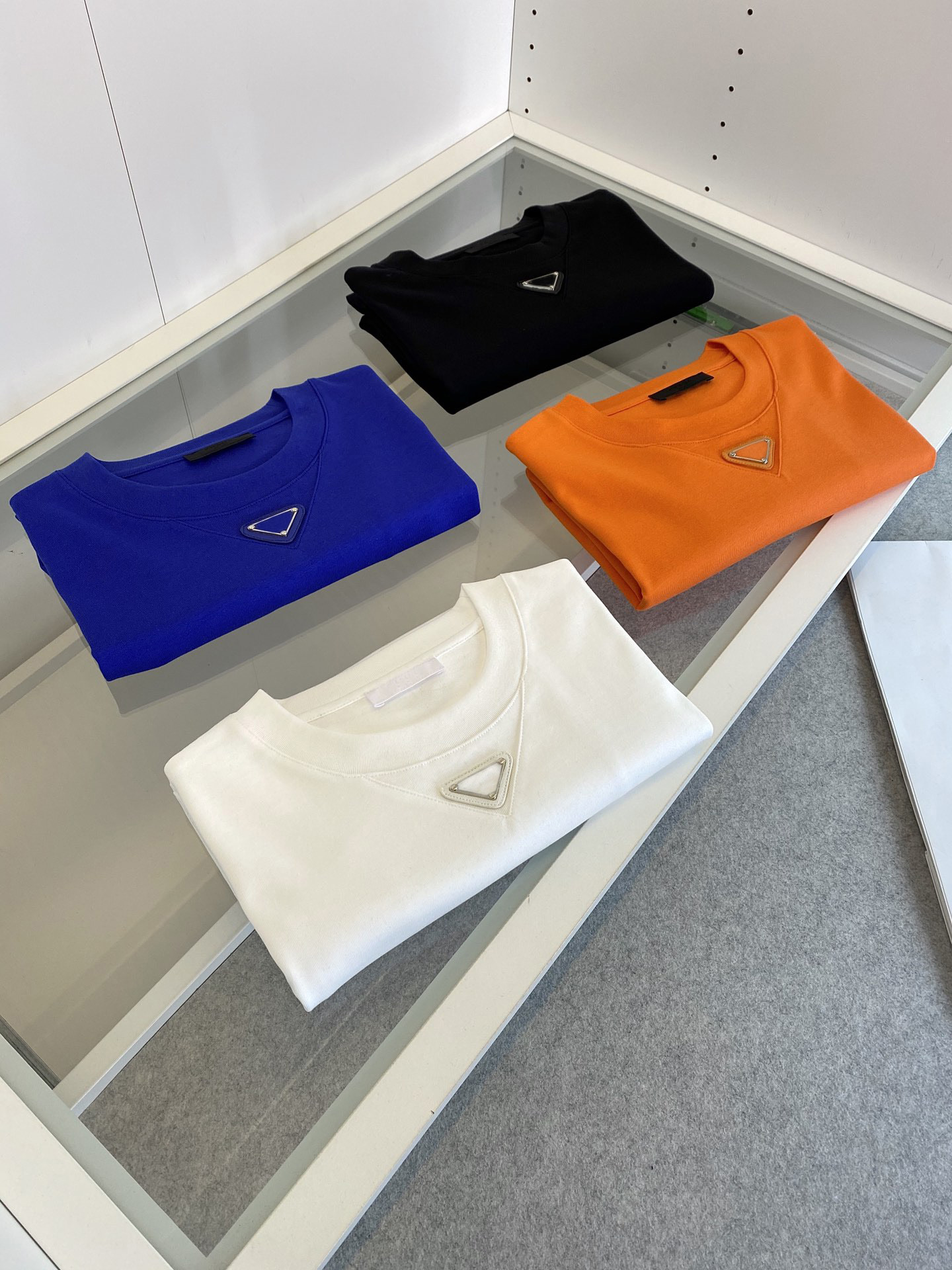 2021 summer new luxury pure cotton men's T-shirt fashion triangle design loose size S-2xl high quality casual mens t shirt, White;black 
2021 summer new luxury pure cotton men's T-shirt fashion triangle design loose size S-2xl high quality casual mens t shirt, White;black