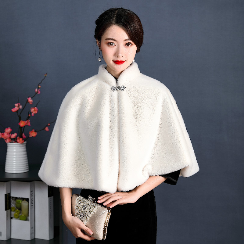 New Mink Feathers Bride Wraps Coat Cape Wedding Dress Cape Imitation Fox Fur Vest for Women Special Banquet Party Wear, White
New Mink Feathers Bride Wraps Coat Cape Wedding Dress Cape Imitation Fox Fur Vest for Women Special Banquet Party Wear, White
