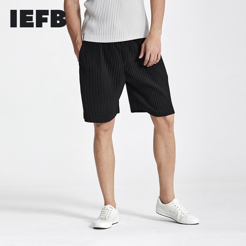 IEFB Japanese Streetwear Fashion Pleated Men's Shorts Summer Man's Casual Straight Knee Length Pants Black Grey 9Y6251 210524
IEFB Japanese Streetwear Fashion Pleated Men's Shorts Summer Man's Casual Straight Knee Length Pants Black Grey 9Y6251 210524