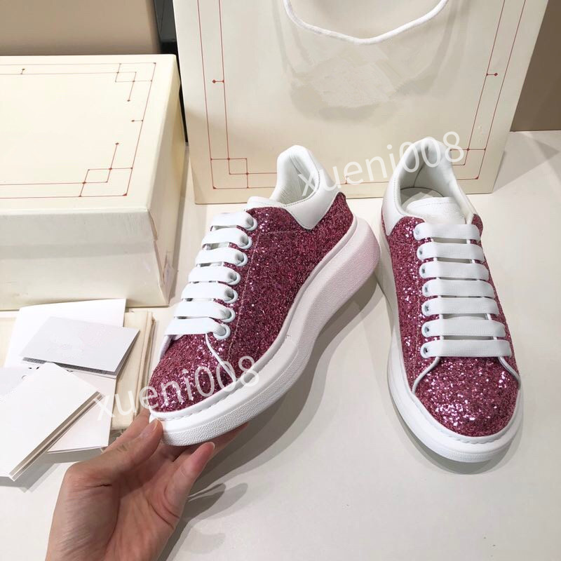 Spikes Casual Shoes Top 35-46 Golden Shining Fashion Leather And Nail Red Men Ladies Flat Designer Soled Party Wedding xrx190627, Choose the color
Spikes Casual Shoes Top 35-46 Golden Shining Fashion Leather And Nail Red Men Ladies Flat Designer Soled Party Wedding xrx190627, Choose the color