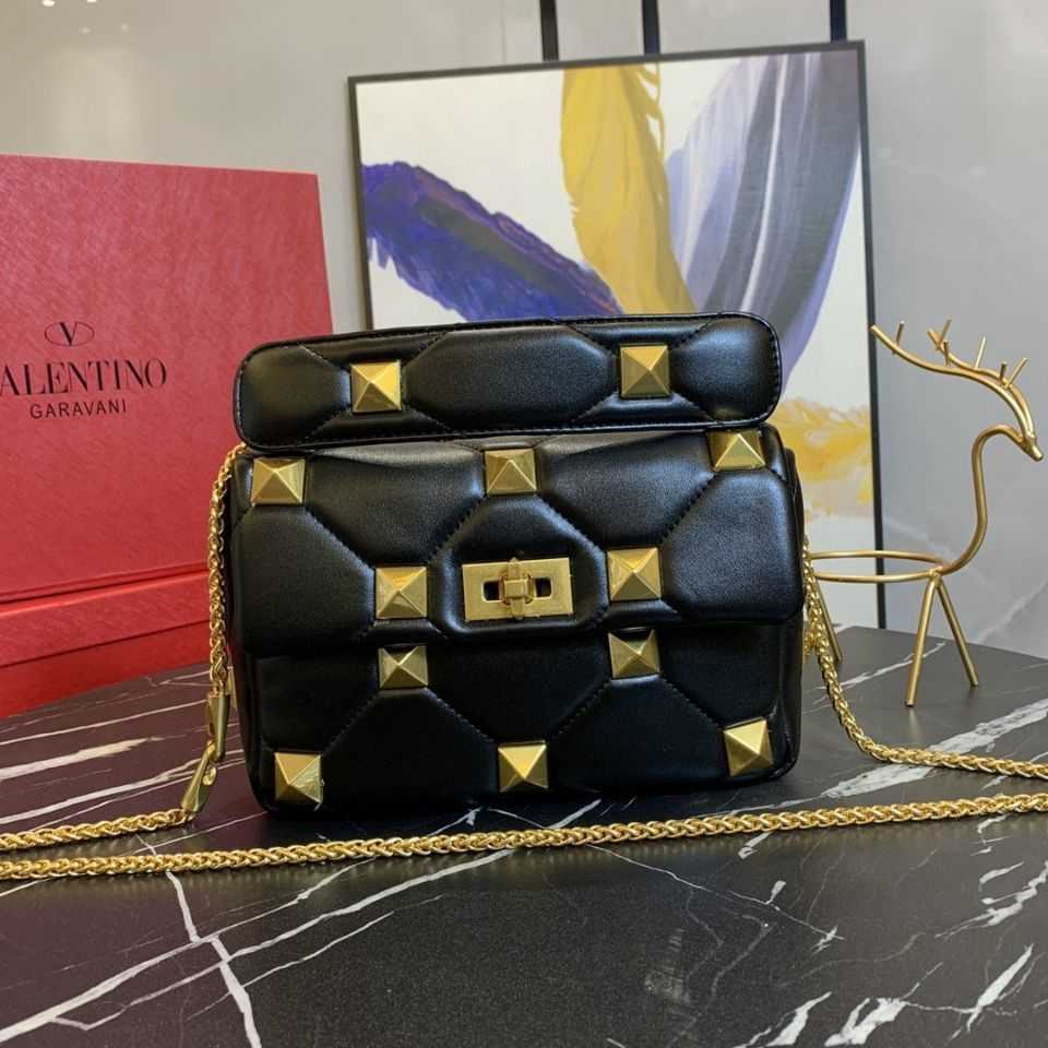 Women Luxurys Designers Bags 2021 designer handbags Multi Pochette Crossbody Bag Zhouzhoubao123 Louisbags_18 Hanghhangbag rivet chain IUK8
Women Luxurys Designers Bags 2021 designer handbags Multi Pochette Crossbody Bag Zhouzhoubao123 Louisbags_18 Hanghhangbag rivet chain IUK8