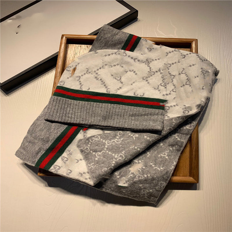 HIGH Quality Classic lattice Winter hats designers bone cap Mens women Couple scarf hat two-piece suit Scarf Caps Men Scarves Sets07, Blue;gray
HIGH Quality Classic lattice Winter hats designers bone cap Mens women Couple scarf hat two-piece suit Scarf Caps Men Scarves Sets07, Blue;gray