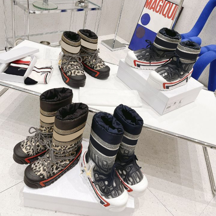 Famous designer fashion classic new female autumn and winter snow boots soles preschool embroidered cloth ankle flat cotton size 35-41
Famous designer fashion classic new female autumn and winter snow boots soles preschool embroidered cloth ankle flat cotton size 35-41