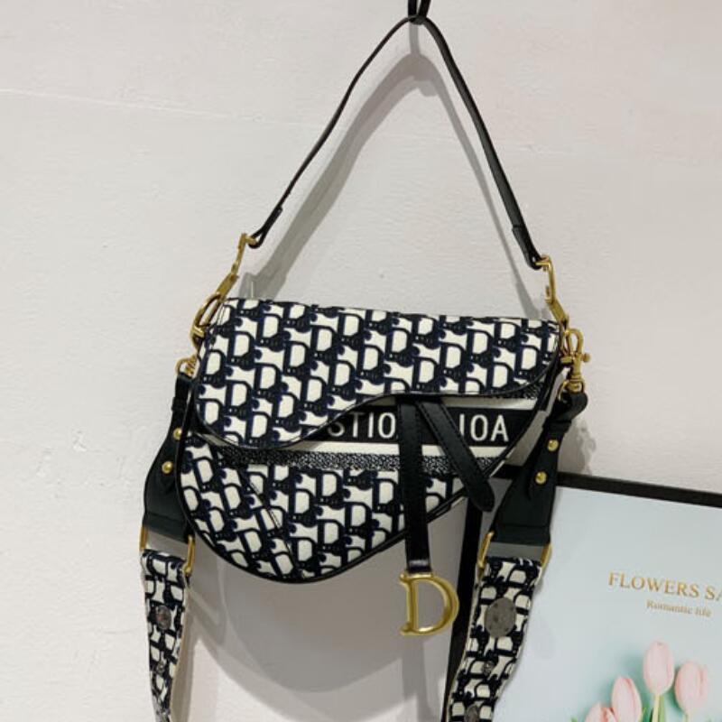 handbag Speedy Multi Pochette Leather saddle ladies bags retro high quality messenger star celebrity inspiration embroidery shoulder bag Crossbo, Oem
handbag Speedy Multi Pochette Leather saddle ladies bags retro high quality messenger star celebrity inspiration embroidery shoulder bag Crossbo, Oem