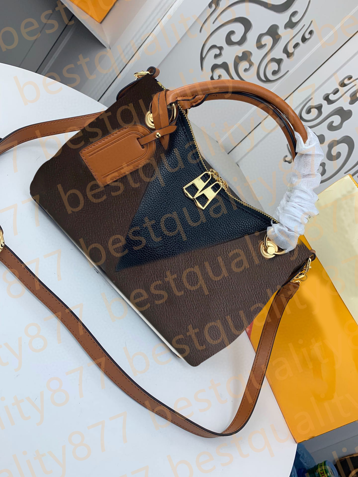 2021 Star Style High Quality Superior Suppliers Makeup Bag credit Leather Trend Shoulder Fashion Camera Large Handbag totes Women Purses Clu
2021 Star Style High Quality Superior Suppliers Makeup Bag credit Leather Trend Shoulder Fashion Camera Large Handbag totes Women Purses Clu
