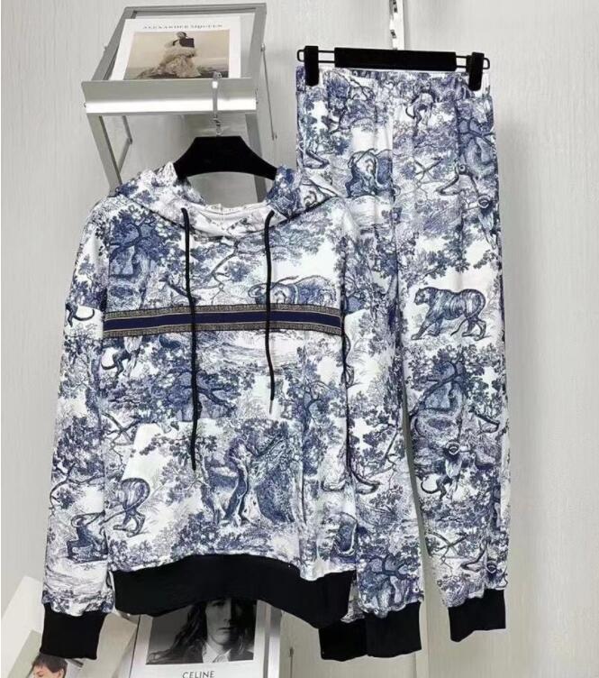 Luxury Designer Brand Women's Sportswear Two Piece Sets Girl Fashion Classic Antique Ink Printing Long-sleeved Sweater Casual Pant Suit Twos Pieces Pants, D-#3
Luxury Designer Brand Women's Sportswear Two Piece Sets Girl Fashion Classic Antique Ink Printing Long-sleeved Sweater Casual Pant Suit Twos Pieces Pants, D-#3