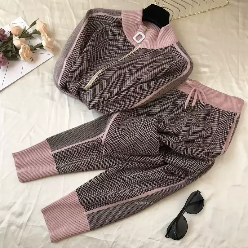 Autumn Women Geometric Knitting Tracksuit Zipper Cardigans jacket+ Pants Female Winter Fashion Design 2pcs Sports Set Size: S~2XL, White
Autumn Women Geometric Knitting Tracksuit Zipper Cardigans jacket+ Pants Female Winter Fashion Design 2pcs Sports Set Size: S~2XL, White