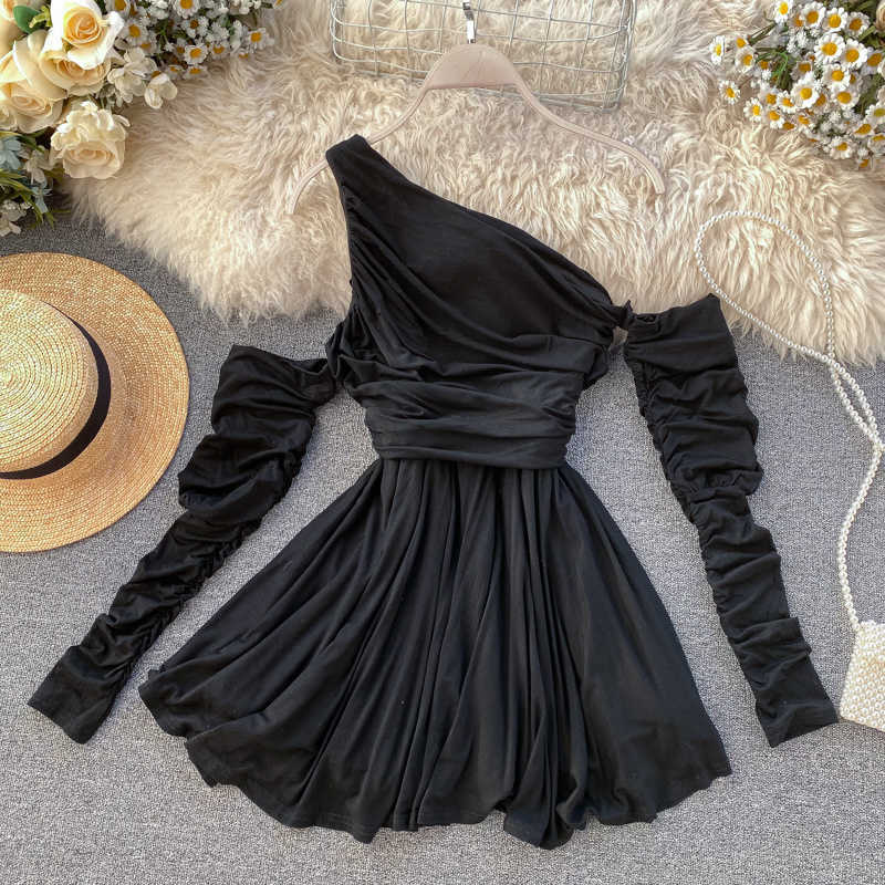 DEAT Spring Solid Long Sleeve Asymmetrical Collar Off Shoulder Fashion Party Dresses Office Lady Ruched Robe MI488 210709